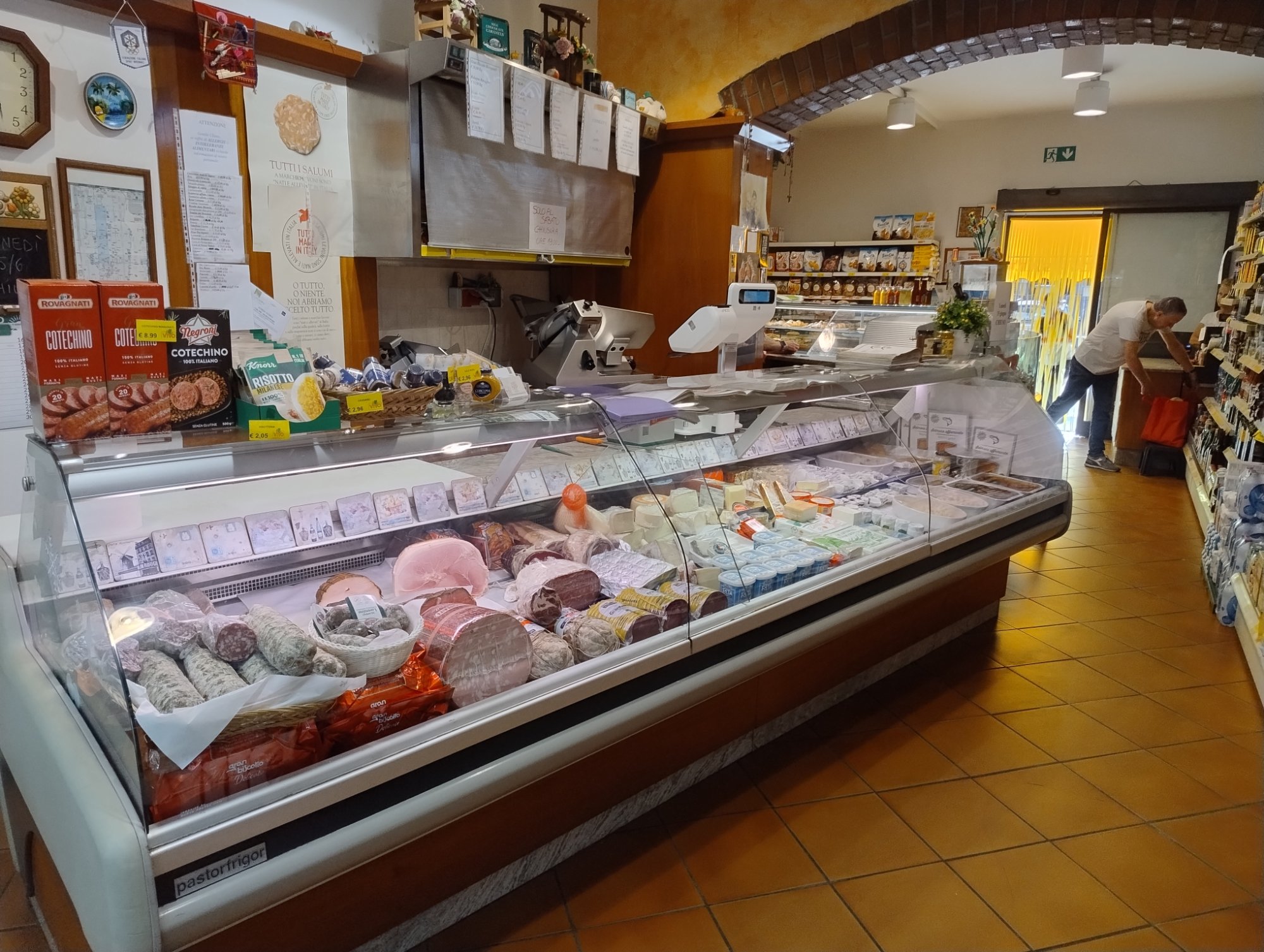 Banco salumeria - gastronomia usato in vendita a Vignate