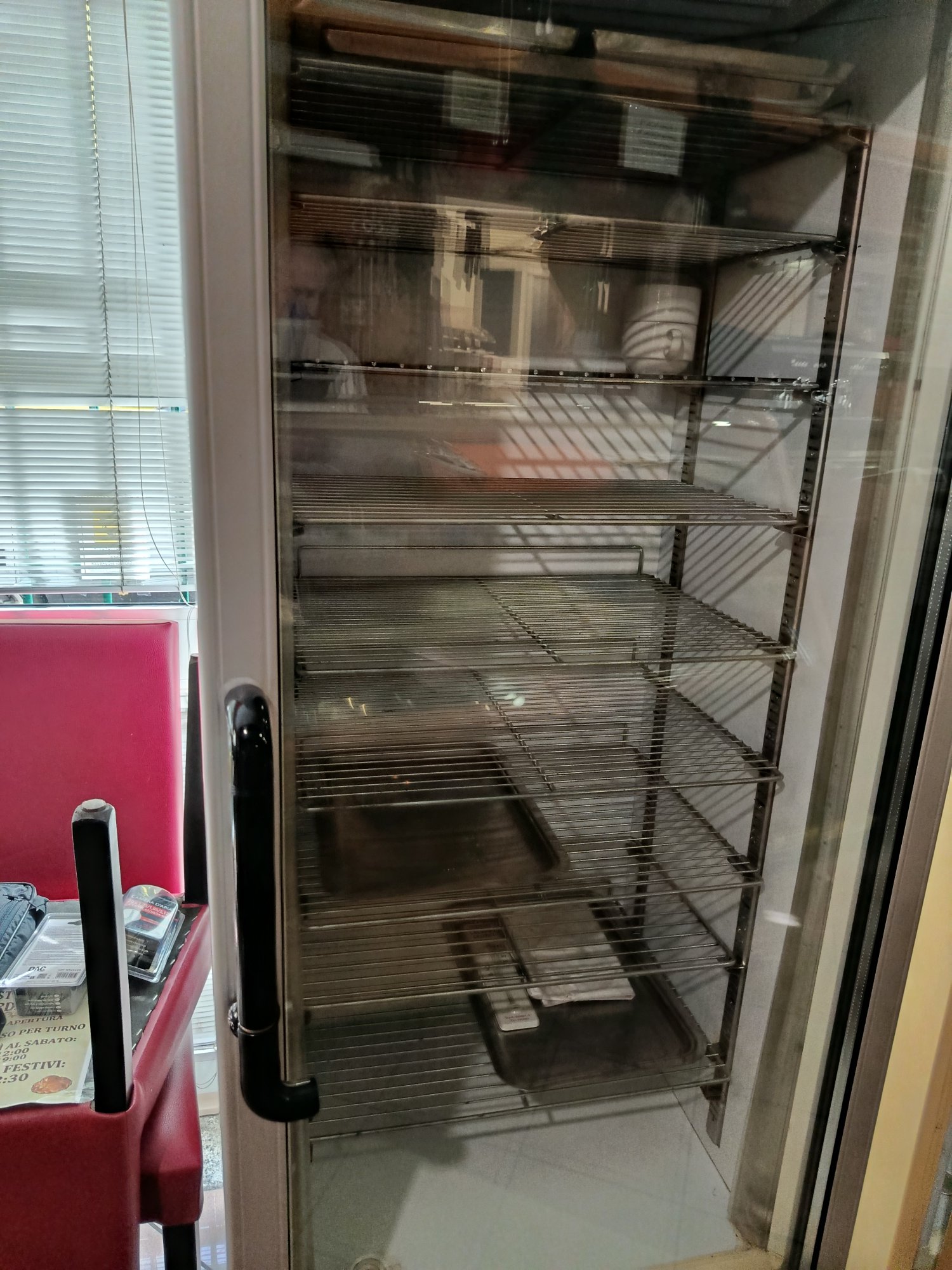 Frigorifero 10 ripiani usato in vendita a Cardano al campo