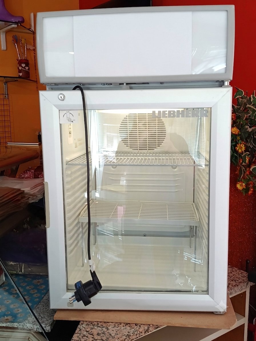 Vetrina frigorifero 60*80 usato in vendita a Cardano al campo