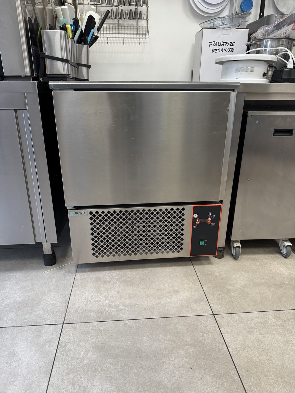 Abbattitore di temperatura Technodom 5 teglie 60x40 Technodom usato in vendita a Padova