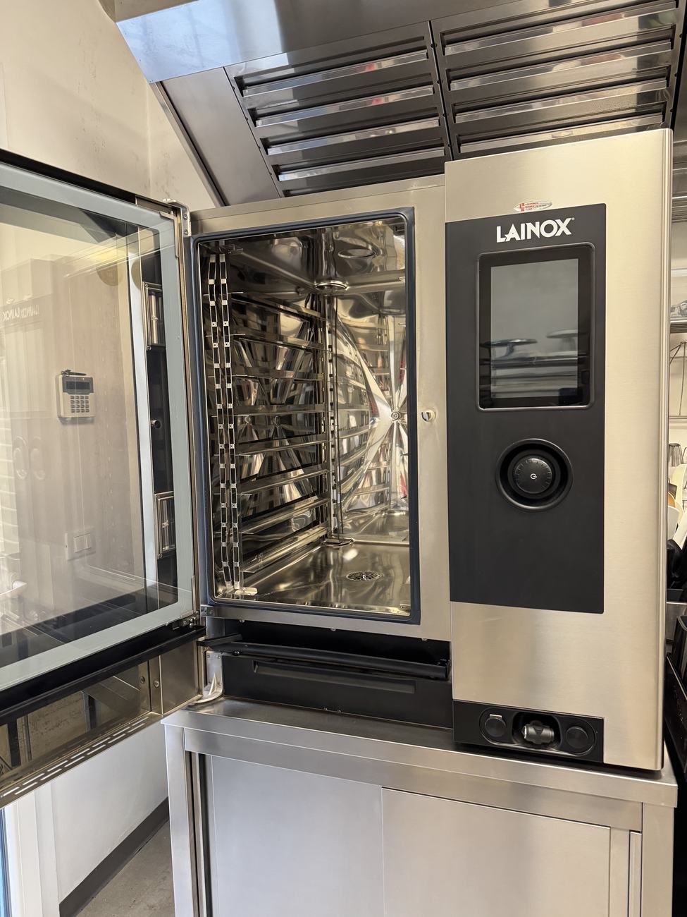 Forno a convezione Lainox Naboo Aroma 8 teglie Lainox usato in vendita a Padova