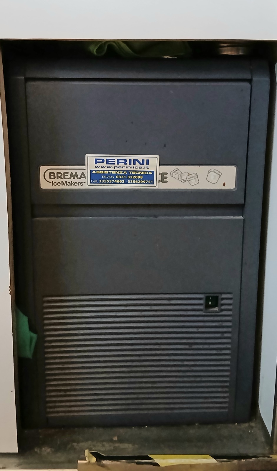 Fabbricatore di Ghiaccio Brema Ice Makers usato in vendita a Milano