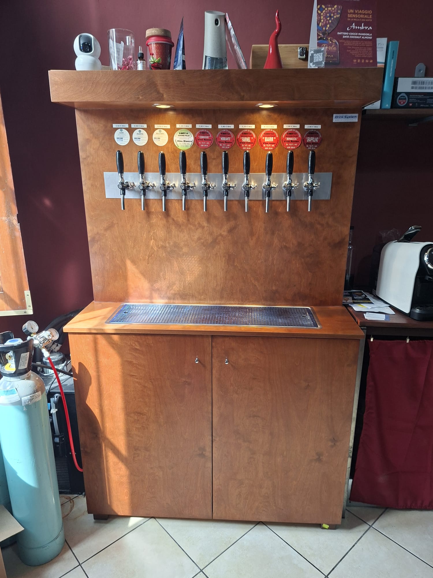 Spillatore vini 10 vie Drink System usato in vendita a Torino
