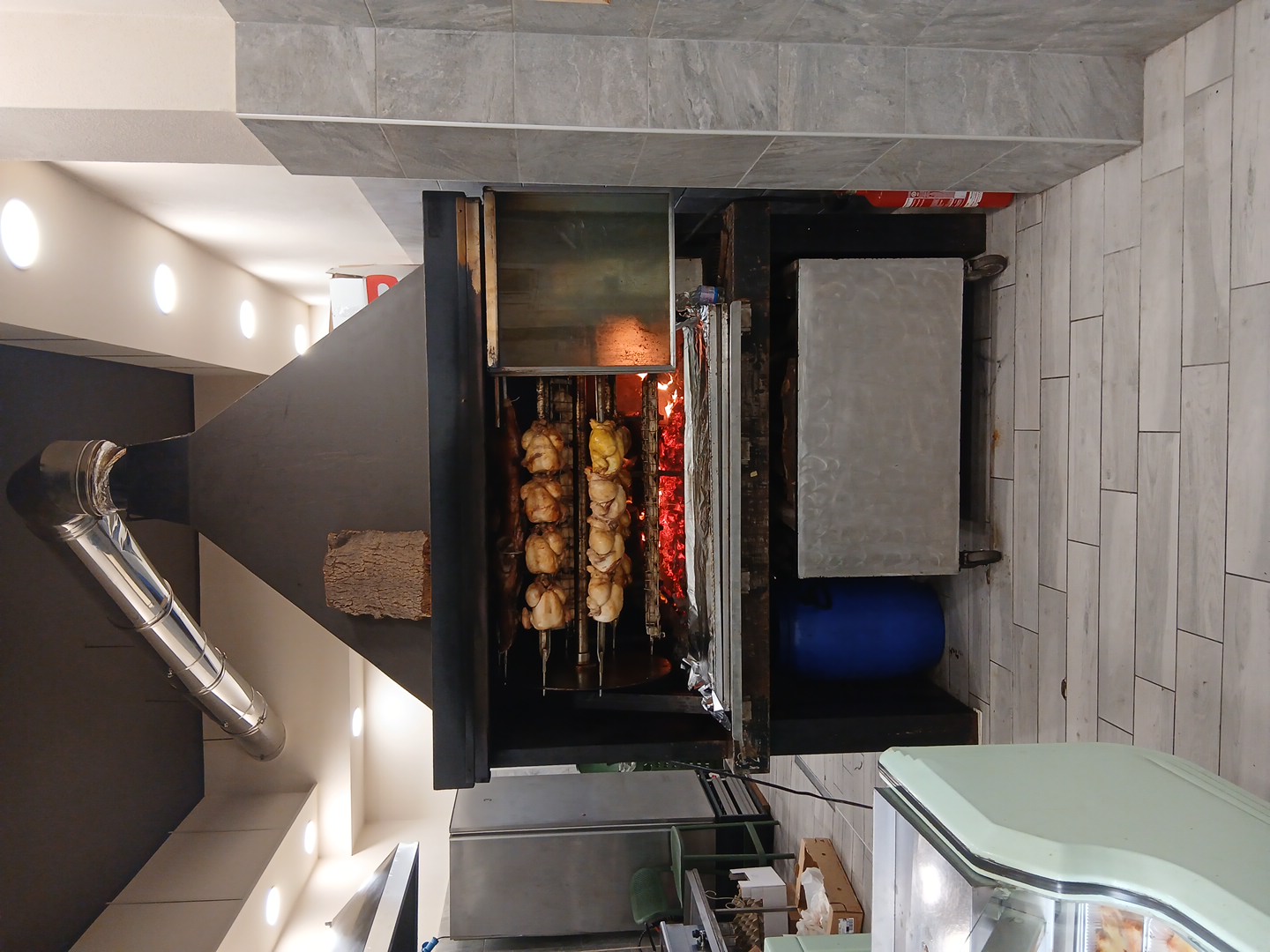 Forno a legna con girarrosto usato in vendita a Bosa