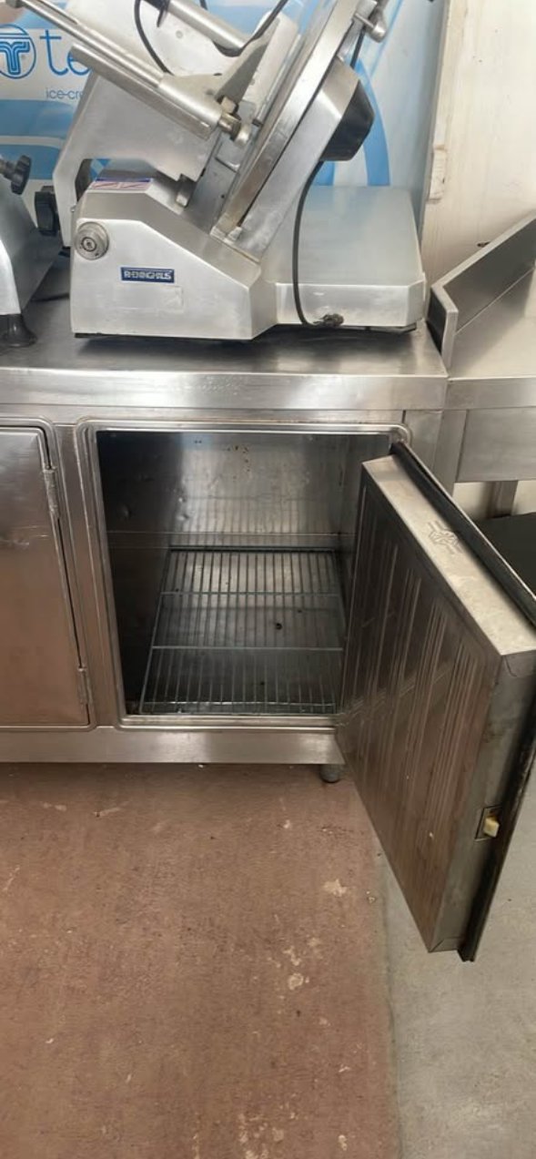 BANCO BAR REFRIGERATO MOTORE ESTERNO usato in vendita a AGRIGENTO