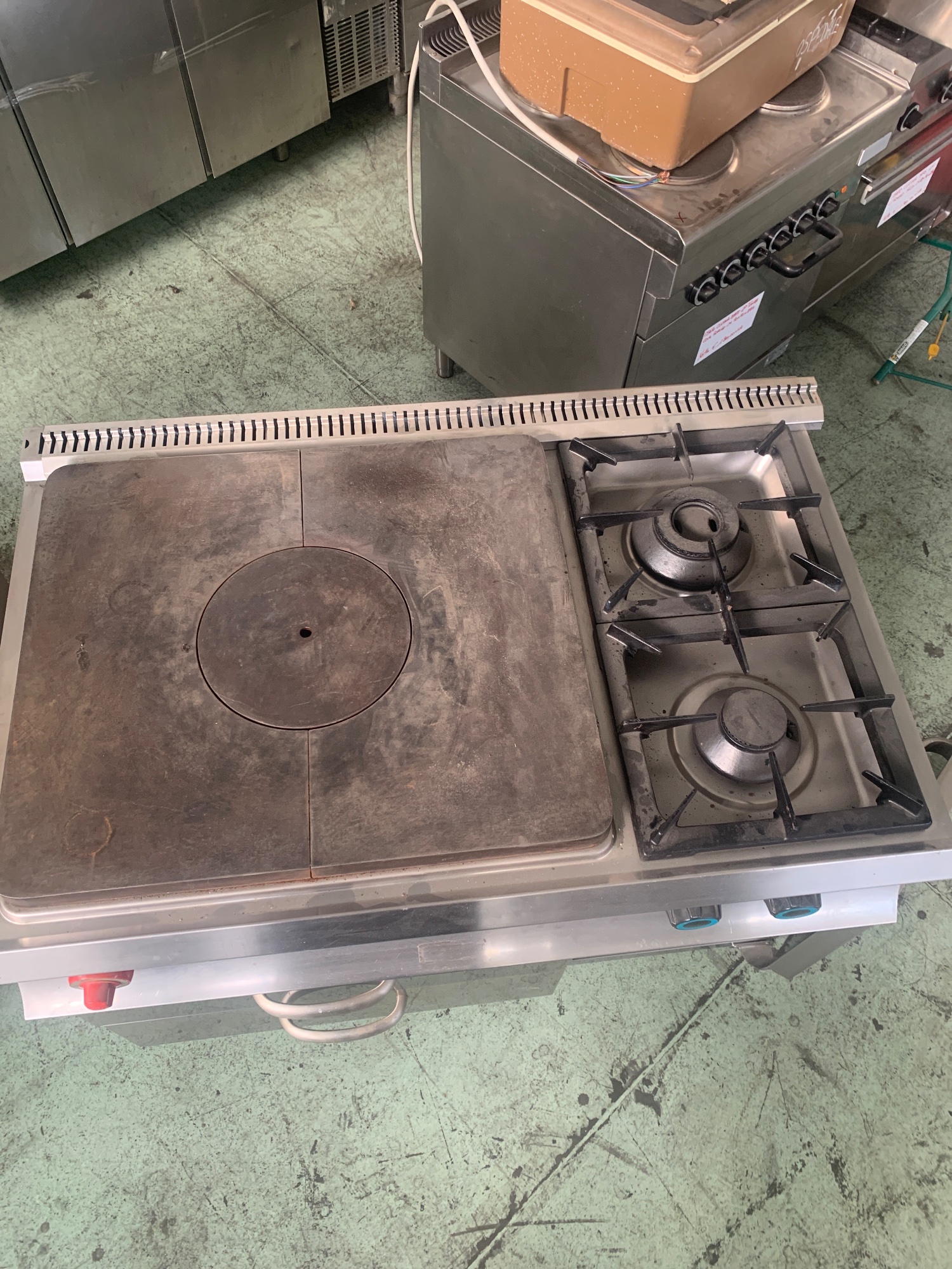 Mobile Cucina gas usata, tutto piastra+2 fuochi usato in vendita a Faenza