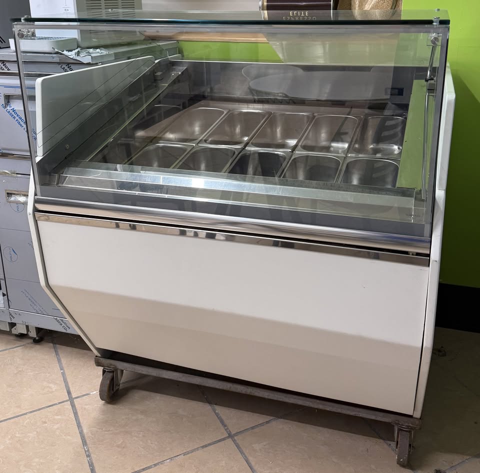 VETRINA GELATI 10 GUSTI IFI usato in vendita a Napoli