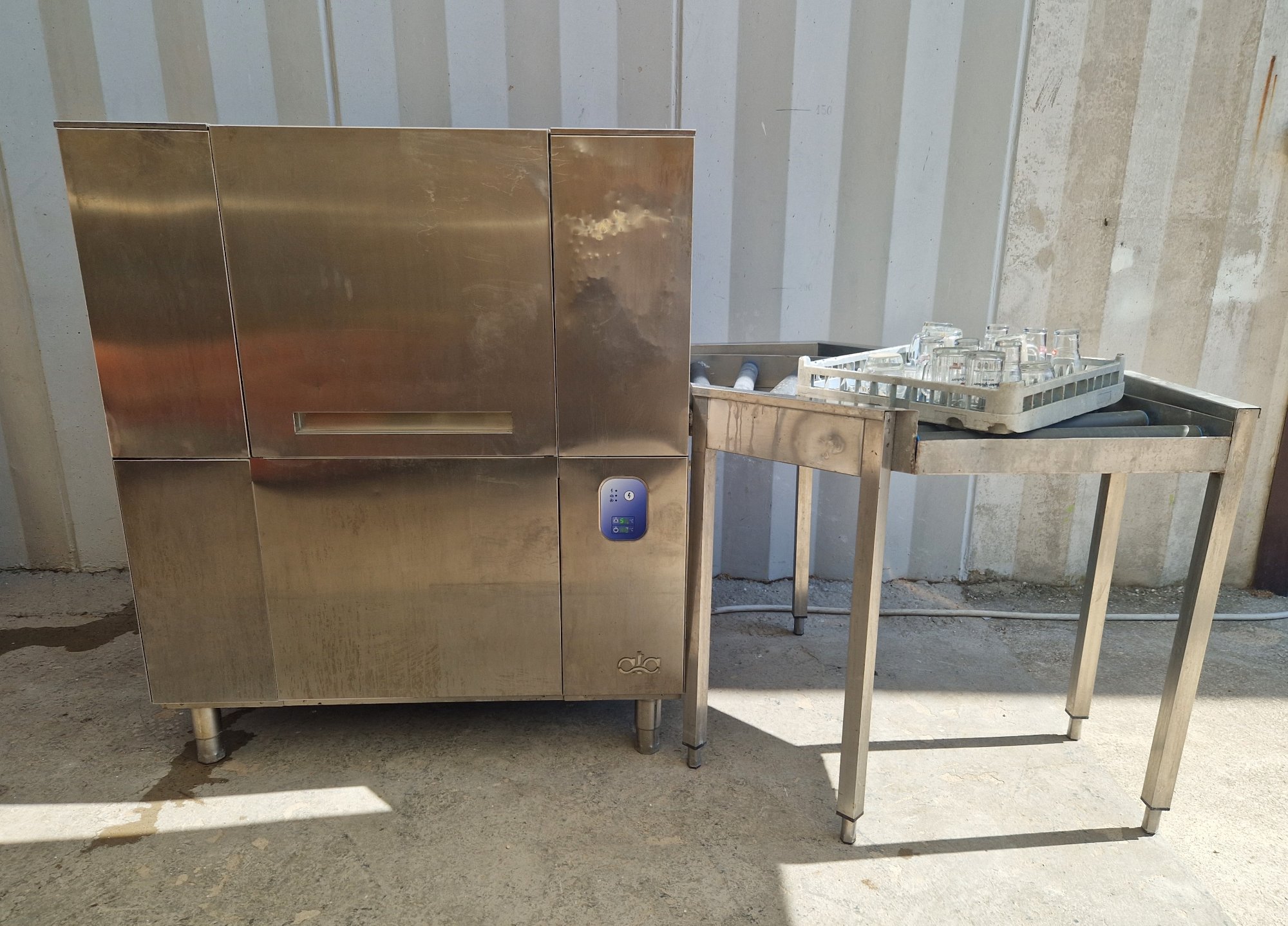 LAVASTOVIGLIE A NASTRO ATA mod. ATR1500 ATA usato in vendita a Pomezia